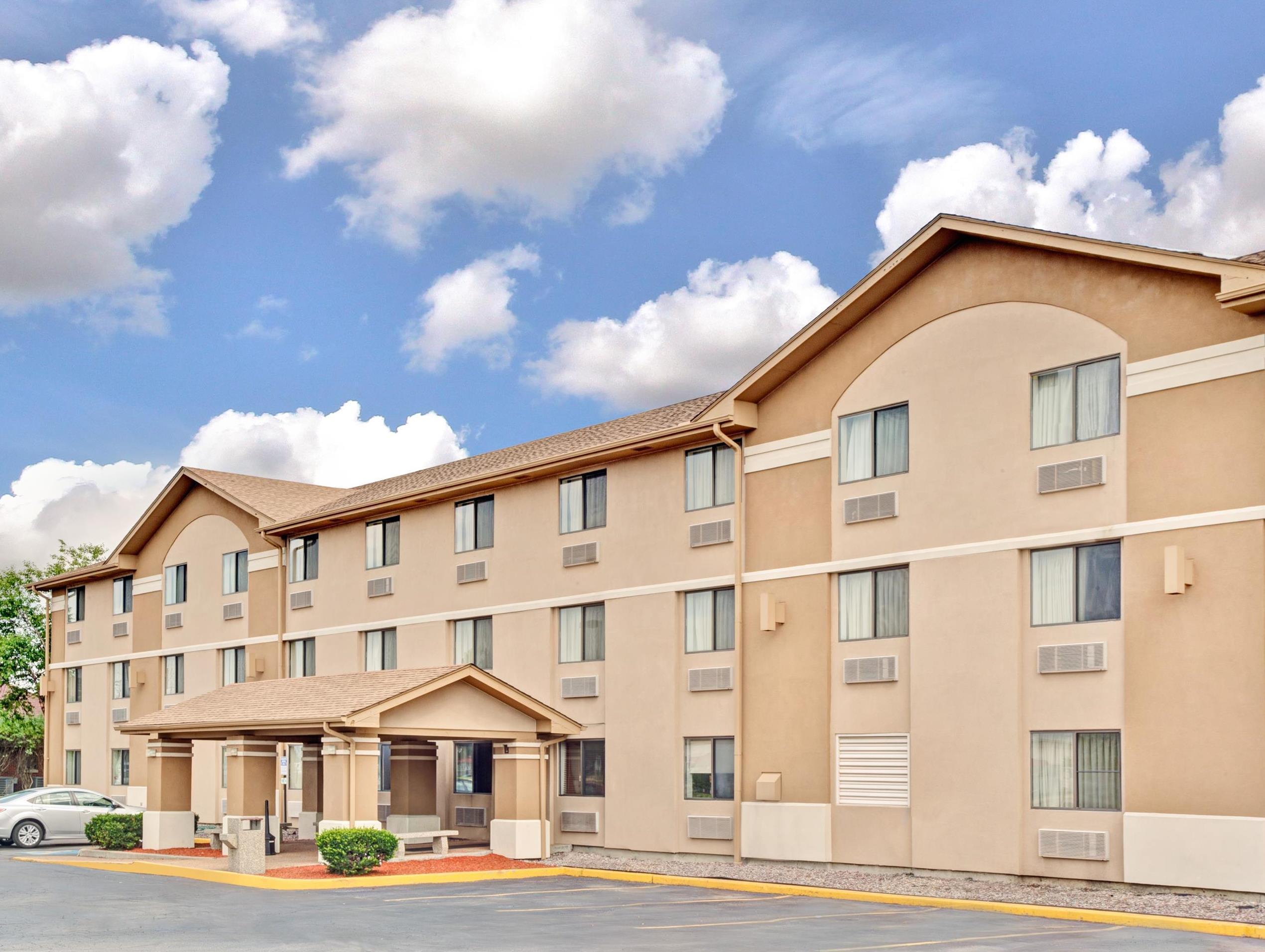 Super 8 By Wyndham Mokena/Frankfort /I-80 Exterior photo